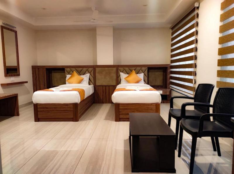 Rr Mount Elite Suites Chennai Bagian luar foto
