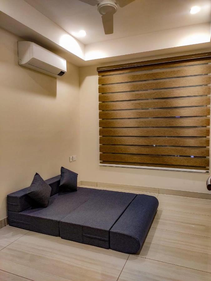 Rr Mount Elite Suites Chennai Bagian luar foto