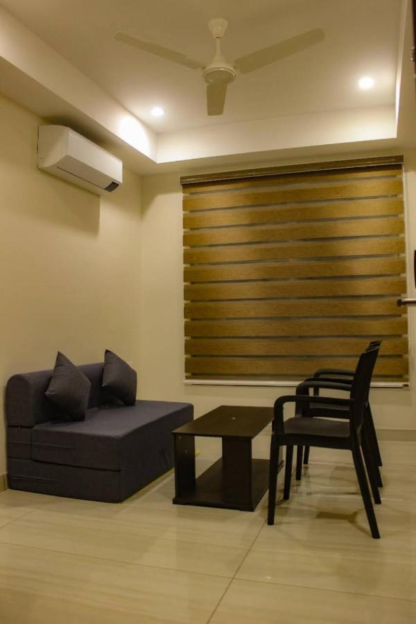 Rr Mount Elite Suites Chennai Bagian luar foto