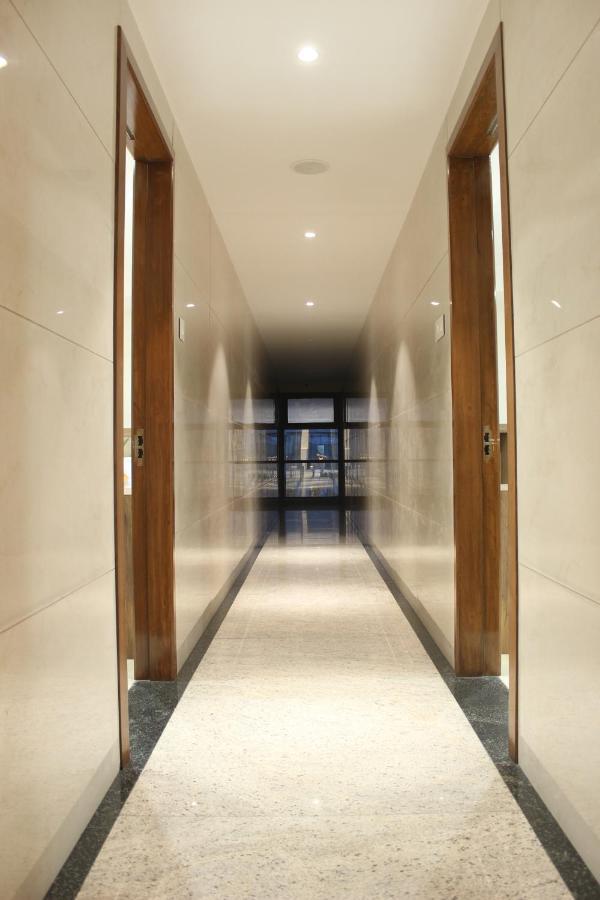 Rr Mount Elite Suites Chennai Bagian luar foto