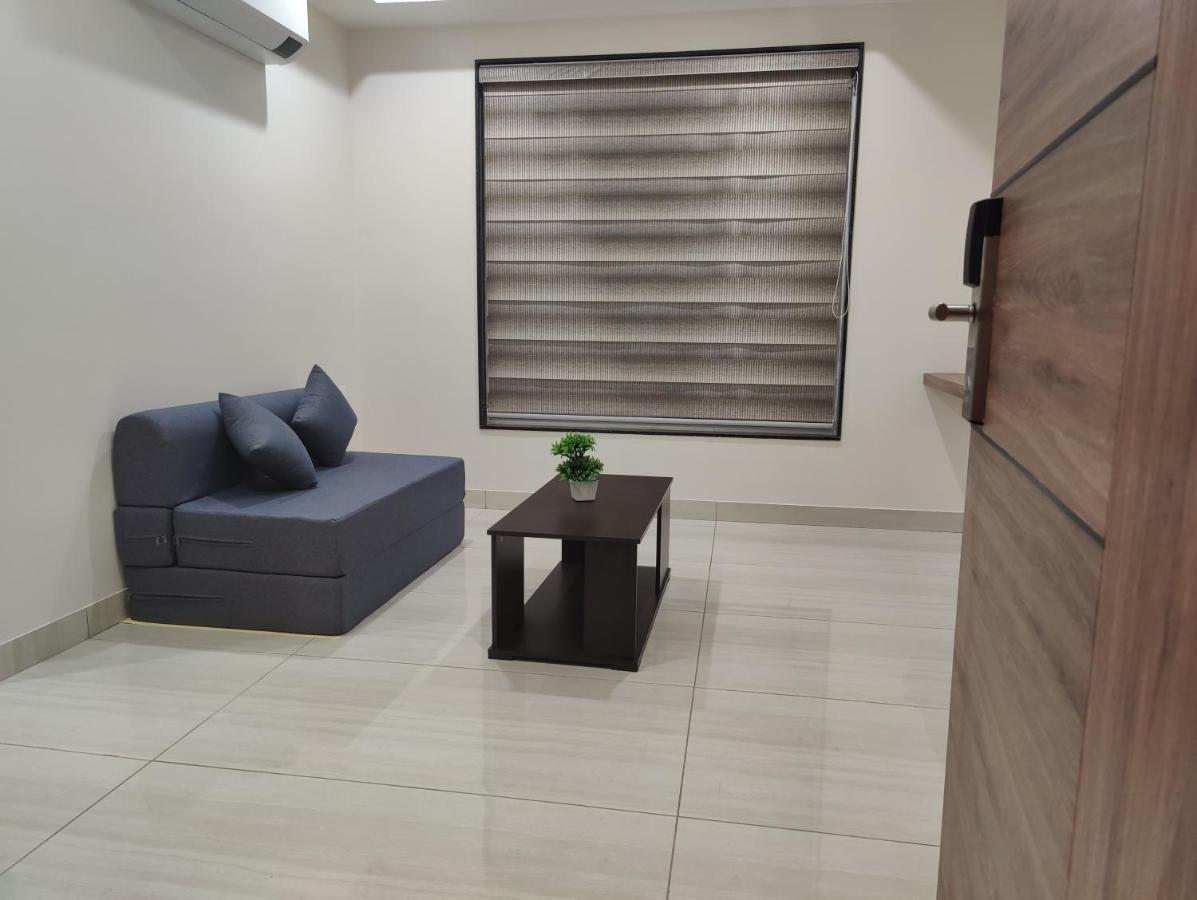 Rr Mount Elite Suites Chennai Bagian luar foto