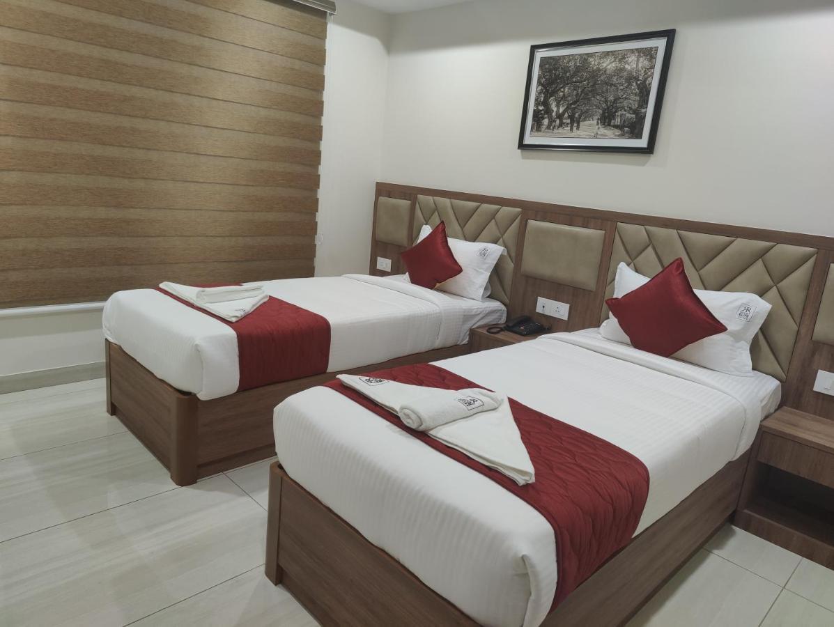 Rr Mount Elite Suites Chennai Bagian luar foto